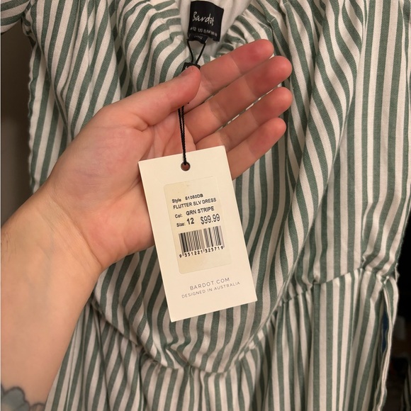 Bardot Green and White Flutter Sleeve striped dress new with tags - Picture 2 of 5